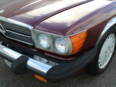 Used 1987 Mercedes-Benz 560 SL image 11
