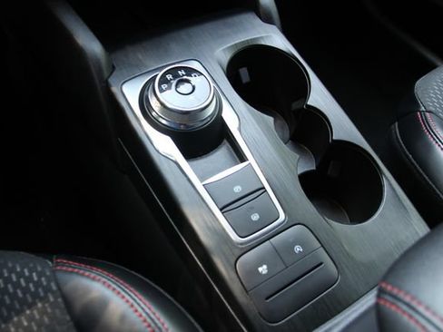 Used 2025 Ford Escape ST-Line AWD/4WD image 29