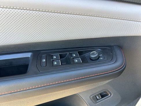 Certified 2025 Volkswagen Atlas Peak Edition SE image 19