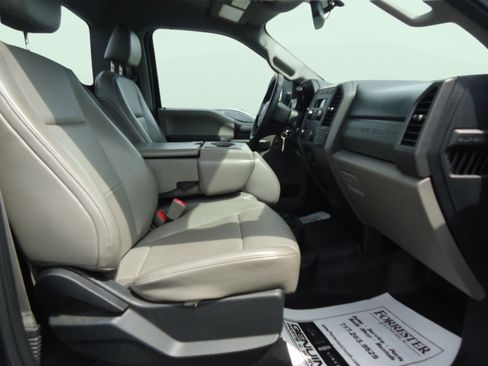 Used 2018 Ford F250 XL w/ Power Equipment Group AWD/4WD image 25