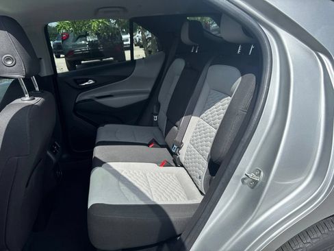 Used 2021 Chevrolet Equinox LT FWD image 9