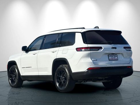 Certified 2024 Jeep Grand Cherokee L Altitude image 6