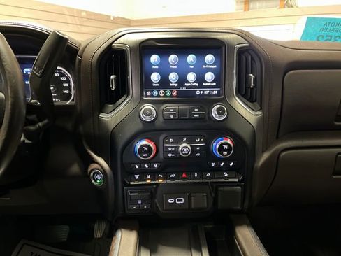 Used 2022 GMC Sierra 2500 Denali AWD/4WD image 19