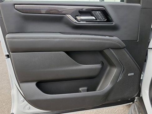 New 2026 GMC Yukon XL Elevation w/ LPO, Floor Liner Package image 18