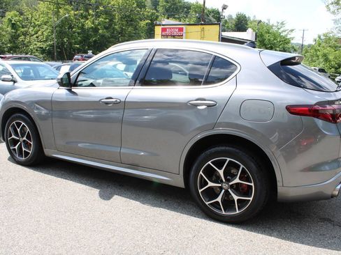 Used 2020 Alfa Romeo Stelvio Ti w/ Active Blind Spot Package AWD/4WD image 11