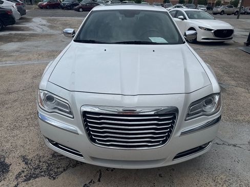 Used 2011 Chrysler 300 C w/ Sound Group RWD image 5