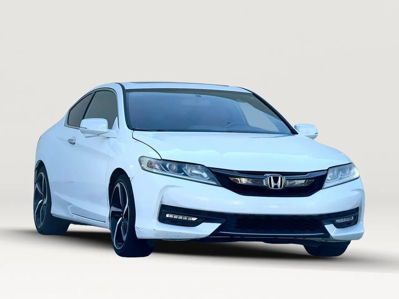 Used 2017 Honda Accord EX image 2