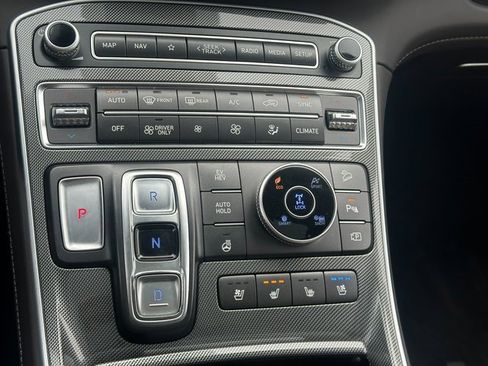 Used 2023 Hyundai Santa Fe Limited w/ Cargo Package image 30