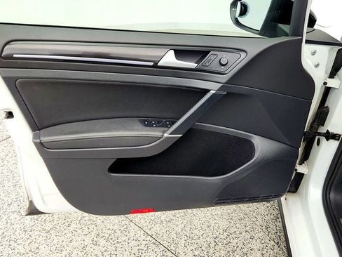 Used 2019 Volkswagen Golf R 4-Door AWD/4WD image 10