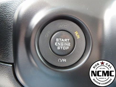 Used 2018 Jeep Wrangler Unlimited Rubicon image 32