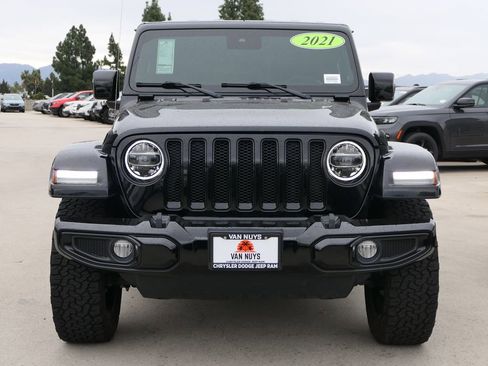 Used 2021 Jeep Wrangler Unlimited Sahara image 7