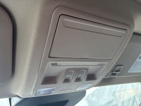 Used 2020 Ford Escape Titanium image 24