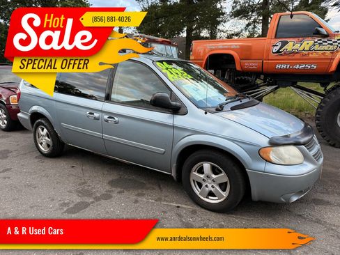 Used 2006 Dodge Grand Caravan SXT image 1