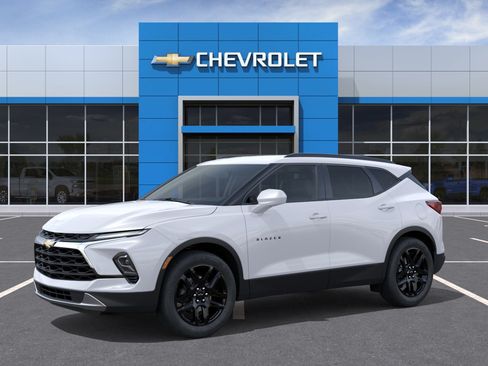 New 2026 Chevrolet Blazer LT w/ Convenience Package FWD image 2