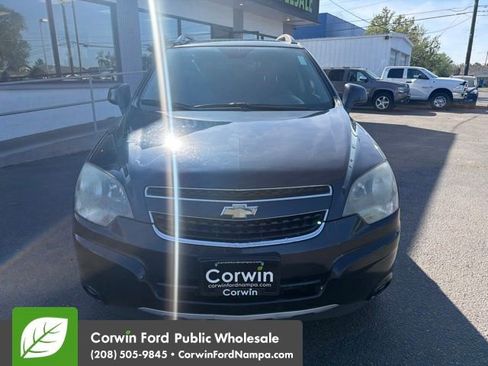 Used 2015 Chevrolet Captiva Sport LT w/ Convenience Package FWD image 2