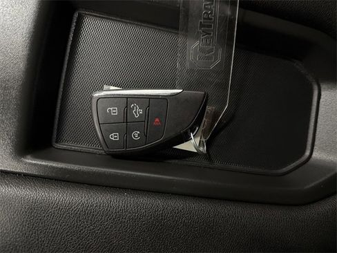 Certified 2024 GMC Sierra 1500 SLT image 32