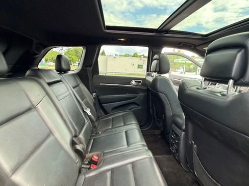 Used 2015 Jeep Grand Cherokee Limited w/ Luxury Group II RWD image 38
