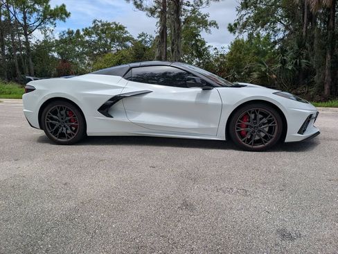 Used 2023 Chevrolet Corvette Stingray Premium Conv w/ Z51 Performance Package RWD image 10
