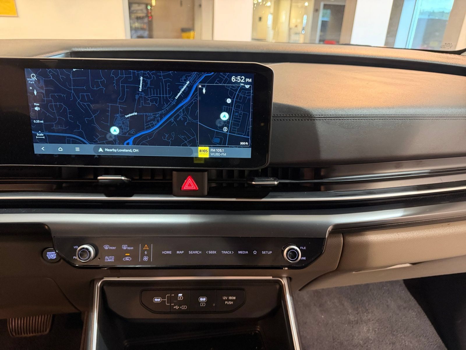 Used 2026 Kia Carnival FWD image 16