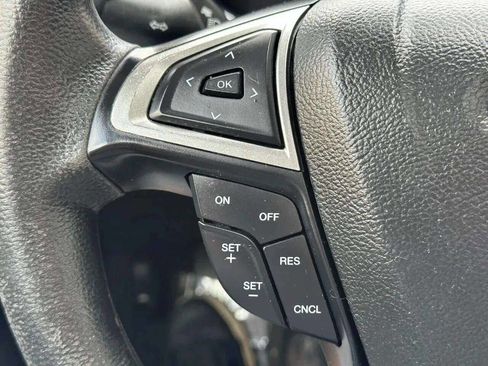 Used 2018 Ford Fusion SE image 17