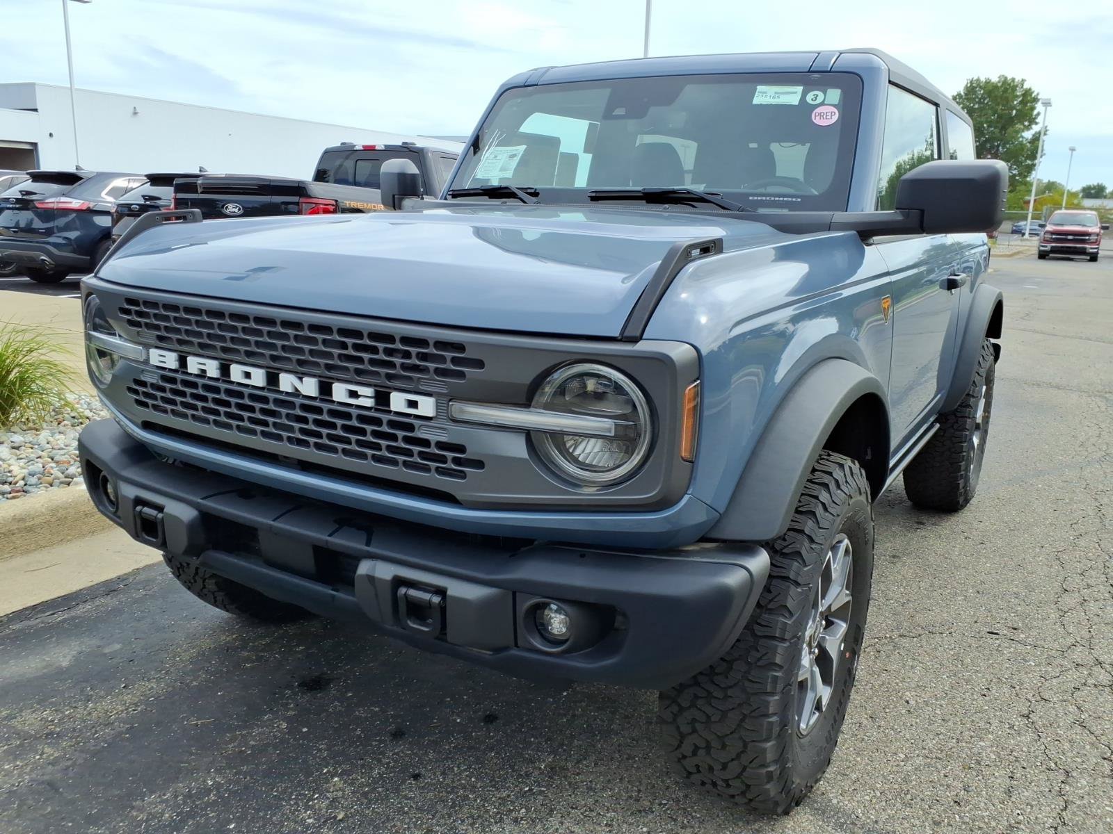 Used 2023 Ford Bronco Badlands AWD/4WD image 3