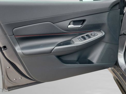 New 2026 Nissan Sentra SR w/ Floor Mat Package image 31