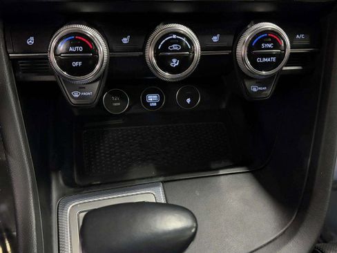 Used 2022 Genesis G70 2.0T w/ Prestige Package image 34