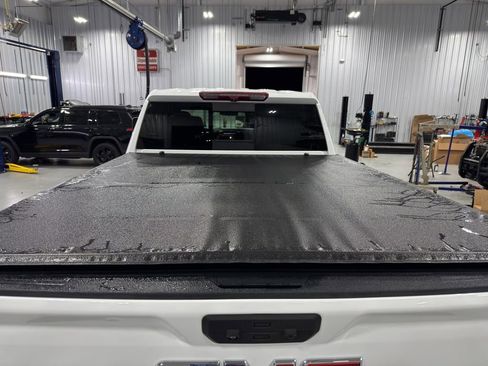 Used 2022 GMC Sierra 2500 Denali image 8