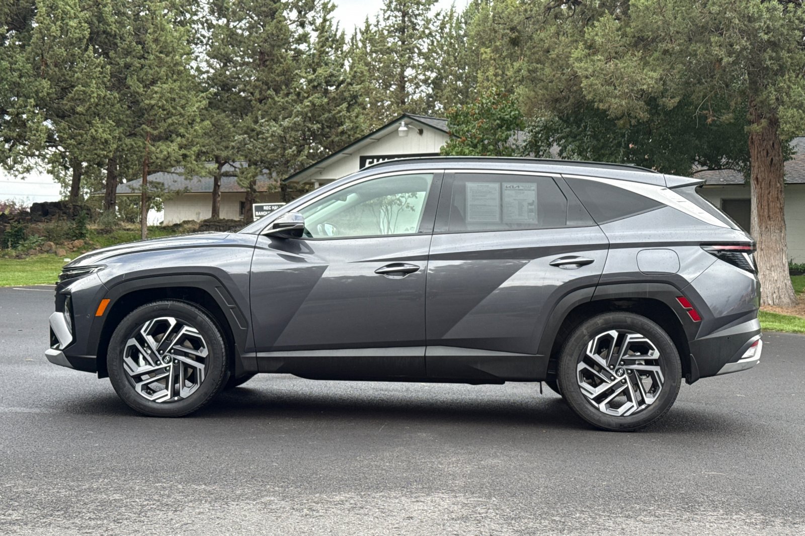Used 2025 Hyundai Tucson Limited AWD/4WD image 7