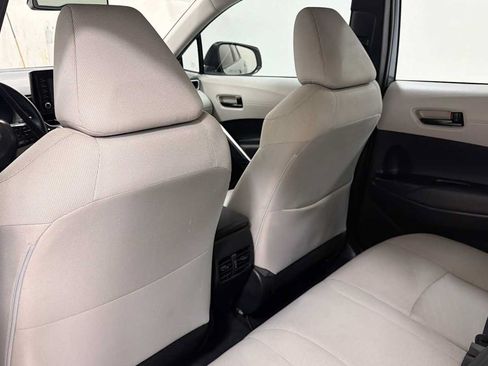 Certified 2022 Toyota Corolla Cross L FWD image 24