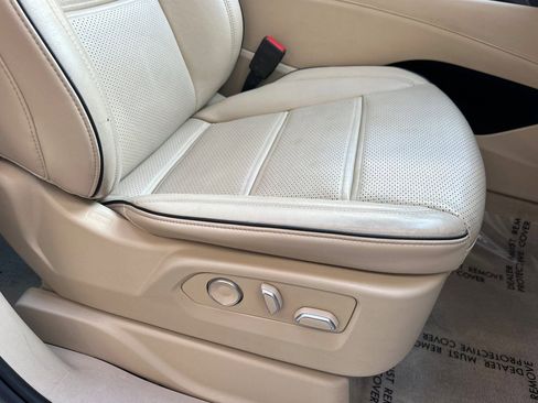 Certified 2023 Cadillac Escalade Premium Luxury w/ Performance Package image 25