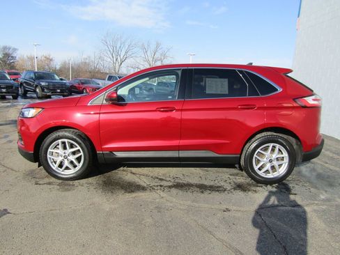 Used 2024 Ford Edge SEL w/ Convenience Package image 2