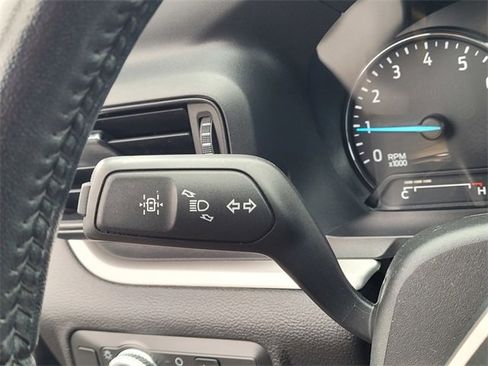 Used 2022 Ford Explorer XLT image 17