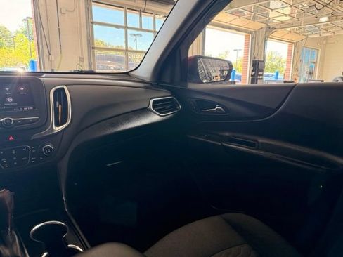 Used 2021 Chevrolet Equinox LT FWD image 21