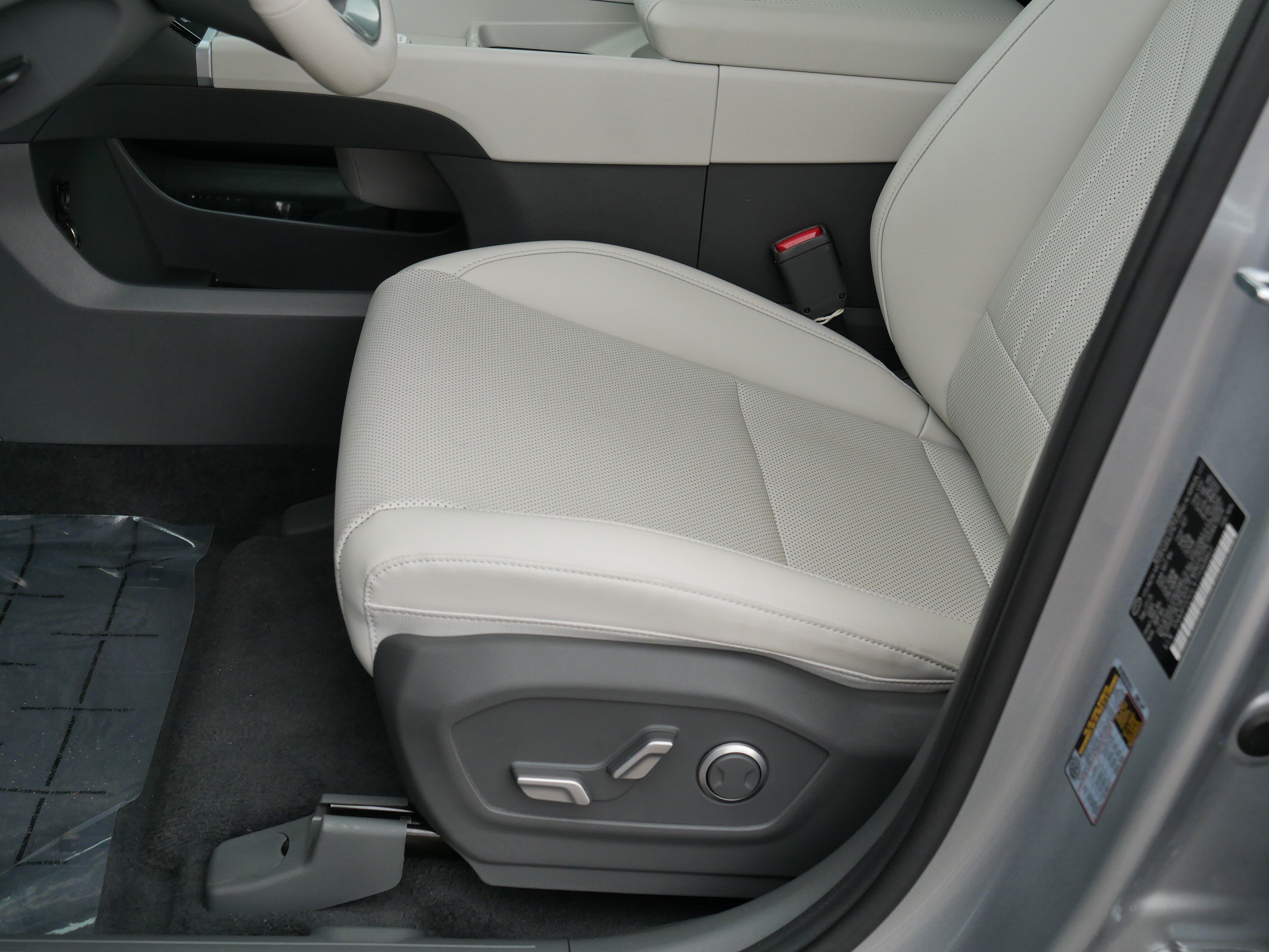 Certified 2026 Hyundai Santa Fe SEL AWD/4WD image 13