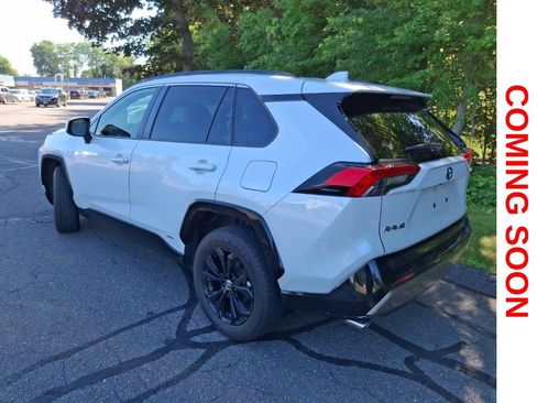 Used 2023 Toyota RAV4 SE w/ SE Grade Weather Package AWD/4WD image 6