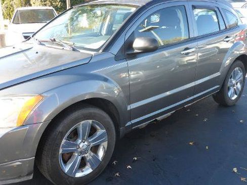 Used 2012 Dodge Caliber SXT image 2