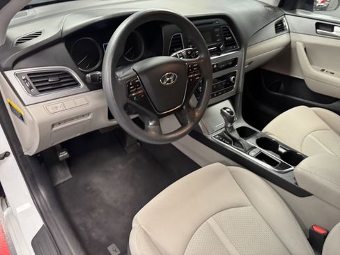 Used 2017 Hyundai Sonata SE image 10