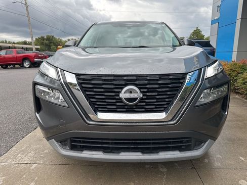 Used 2023 Nissan Rogue SV image 4
