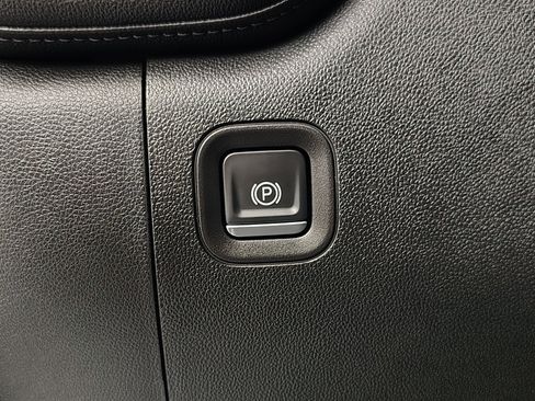 Used 2022 Chevrolet Silverado 3500 High Country w/ Technology Package image 53