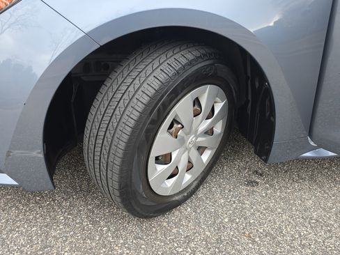 Used 2020 Toyota Corolla L image 31