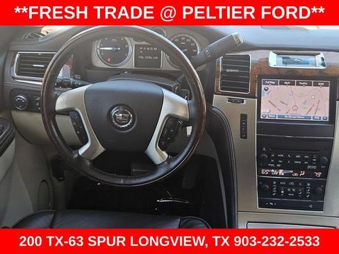 Used 2013 Cadillac Escalade Platinum RWD image 21