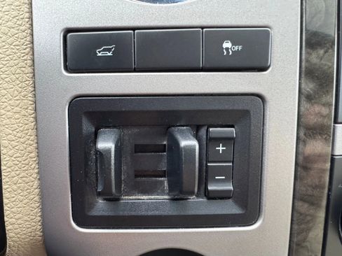 Used 2017 Ford Expedition EL Limited image 42