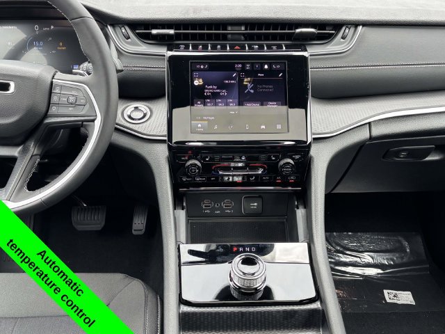 New 2026 Jeep Grand Cherokee L 4WD image 14