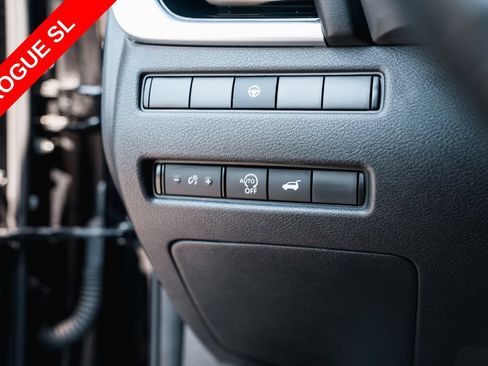 Used 2023 Nissan Rogue SL w/ SL Premium Package FWD image 14