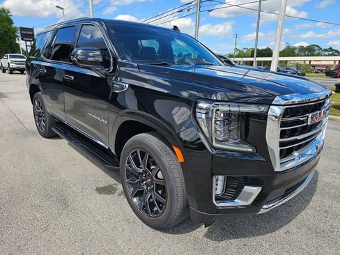 Used 2023 GMC Yukon SLT w/ SLT Premium Package AWD/4WD image 7