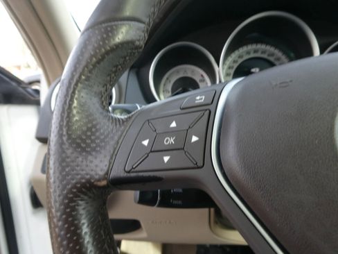 Used 2014 Mercedes-Benz C 250 Sedan image 17