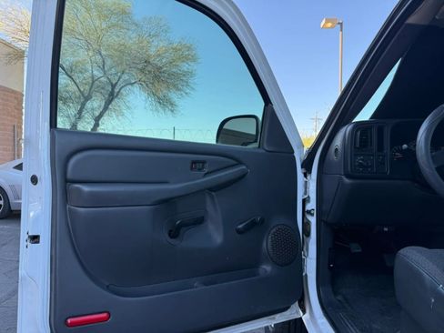 Used 2006 Chevrolet Silverado 2500 W/T image 27