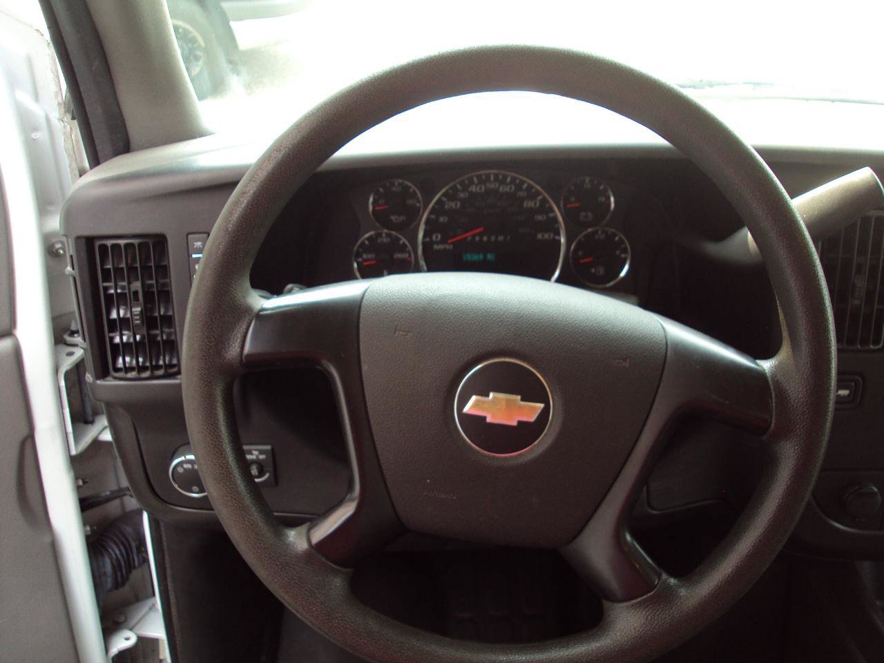 Used 2011 Chevrolet Express 3500 Extended w/ Power Package RWD image 17