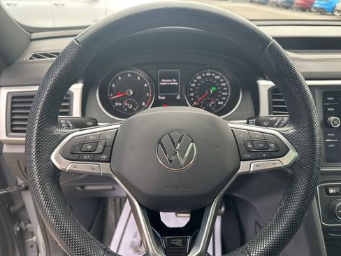 Used 2021 Volkswagen Atlas Cross Sport SE image 28